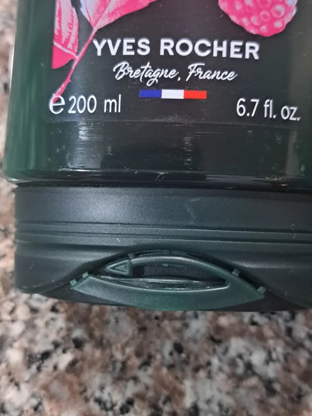 YVES ROCHER PROTECTIVE CONDITIONER WITH RASPBERRY VINEGAR